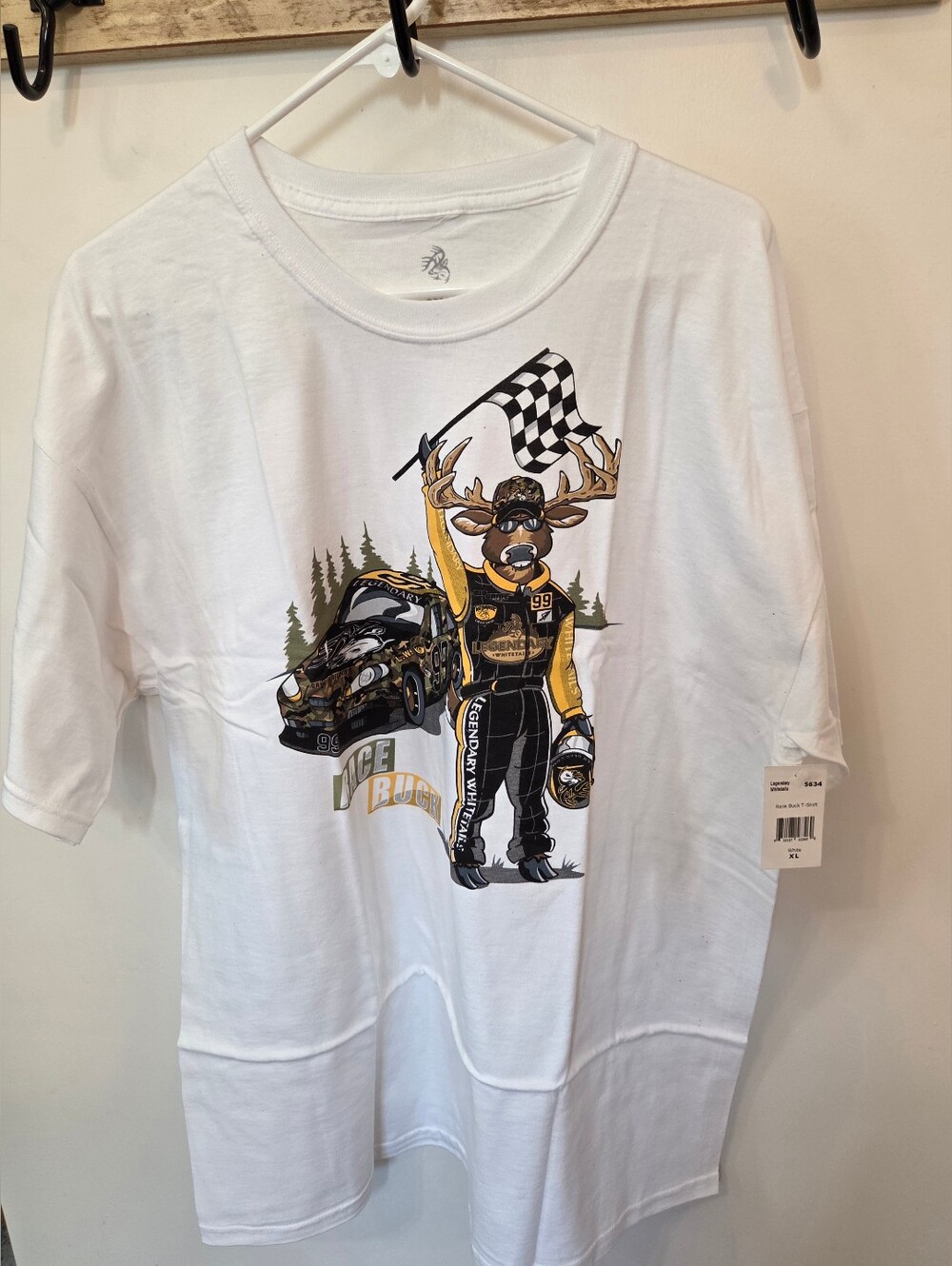 Men's Racing Deer Buck White T-Shirt XL Legendary Whitetails Camo Car Race #99